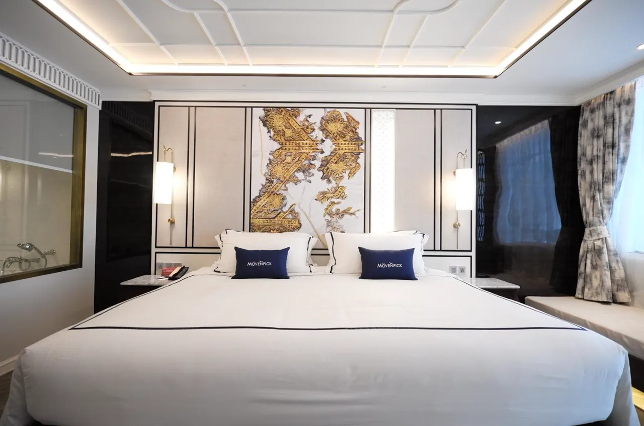 Deluxe King Room with Pool View ב־Mövenpick Myth Hotel Patong Phuket