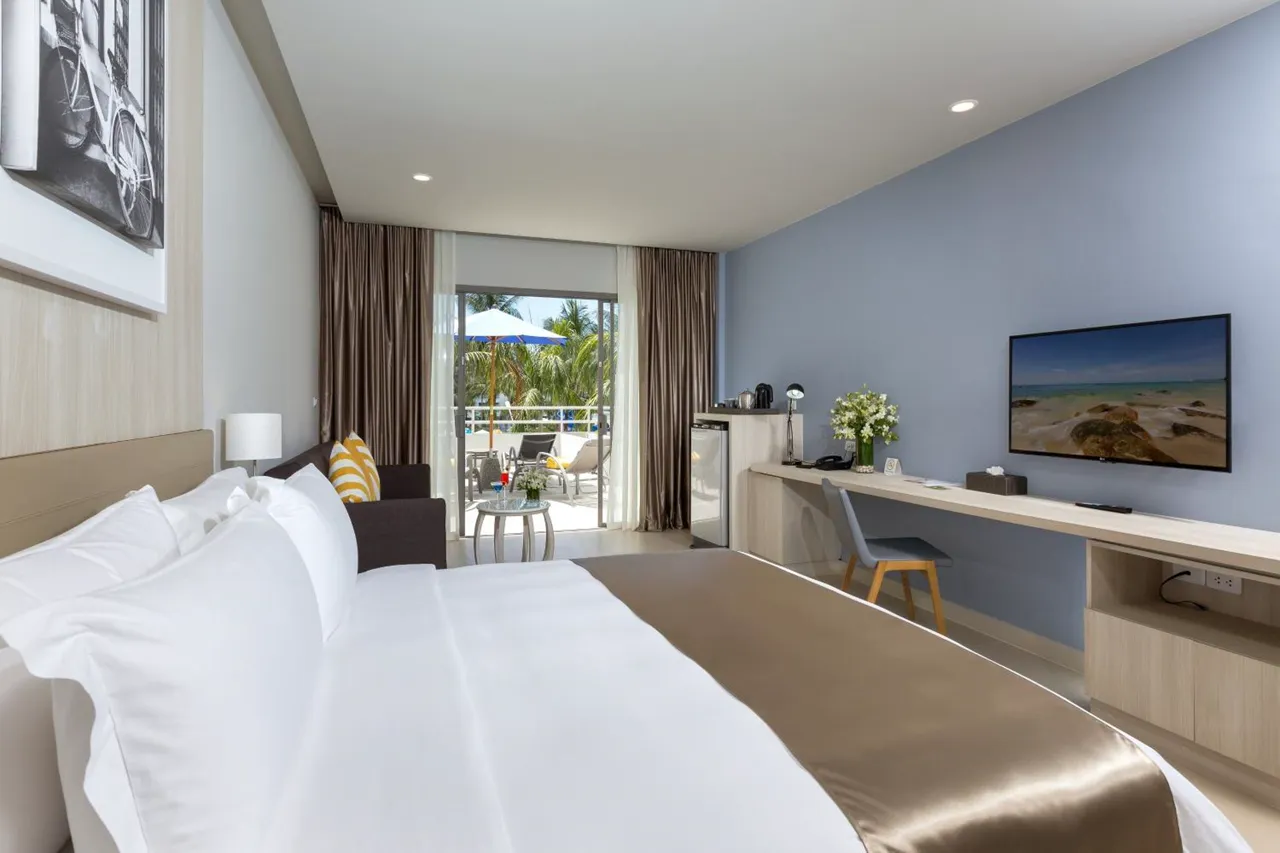 Deluxe Triple Room - Family Wing ב־X10 Khaolak Resort