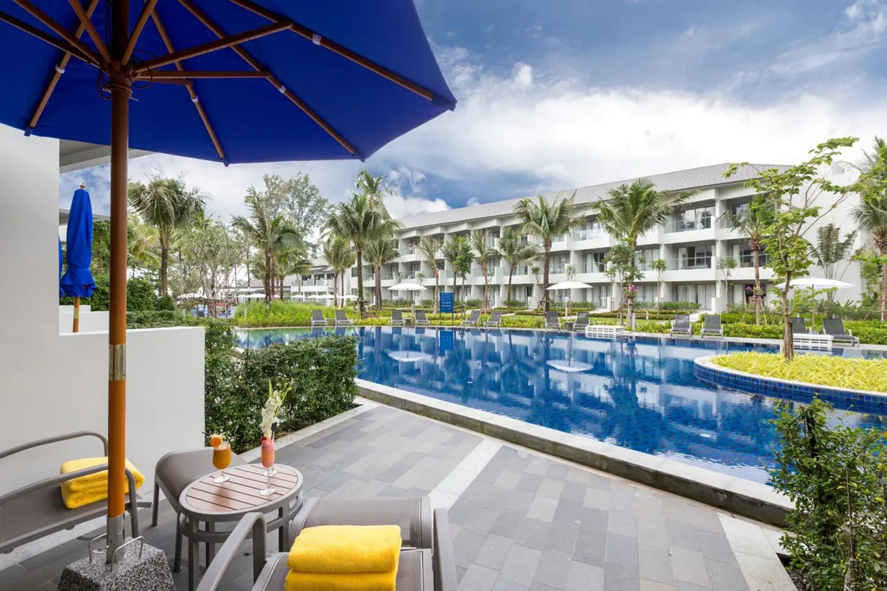 Deluxe Double or Twin Room with Pool Access - Beach Wing ב־X10 Khaolak Resort