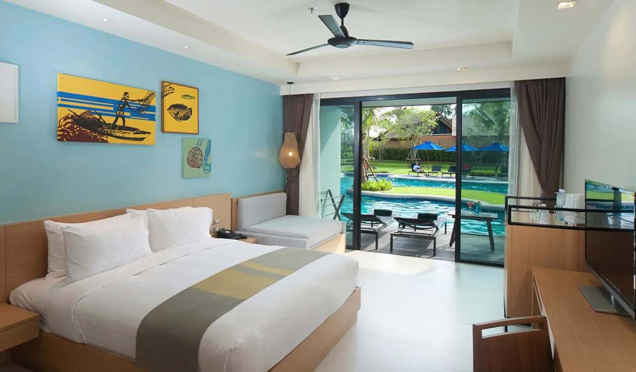 Family Pool Access Room ב־Holiday Ao Nang Beach Resort