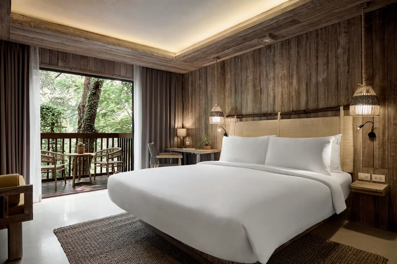 Premium King Room Garden View ב־Dinso Resort & Villas Phuket