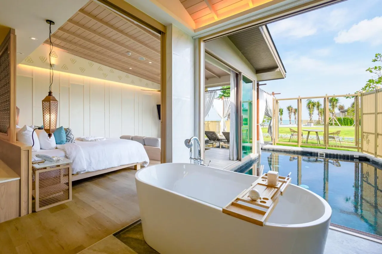 Seaview Pool Villa Romance Adult Only ב־The Little Shore Khao Lak by Katathani