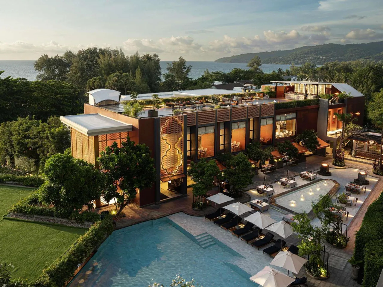 מבט על Avista Grande Phuket Karon