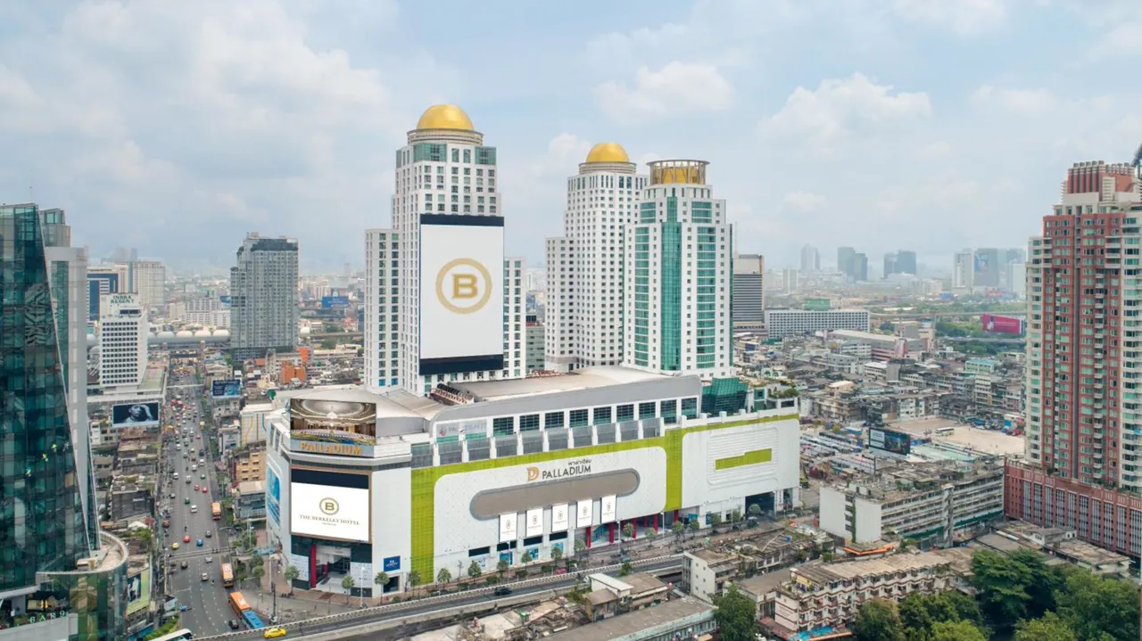 מבט על The Berkeley Hotel Pratunam