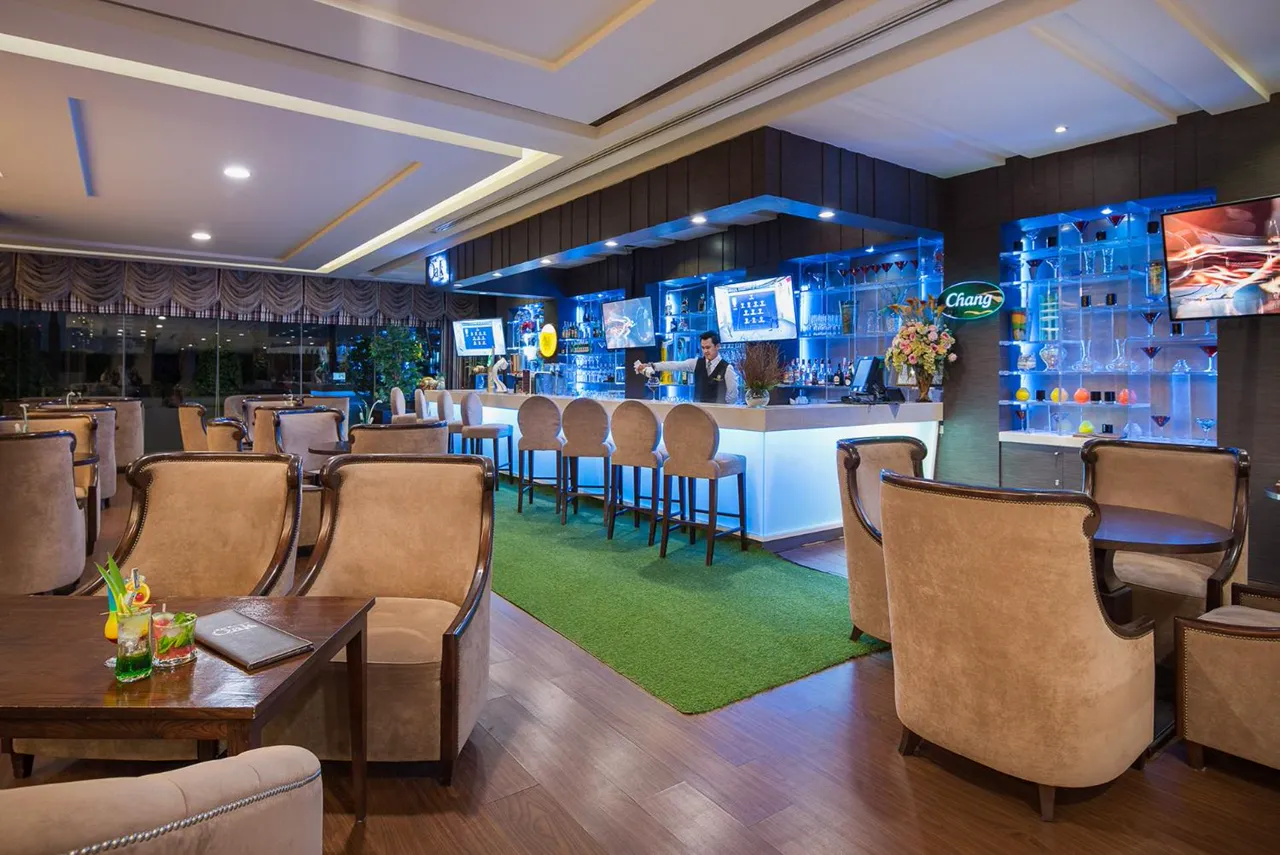 The Berkeley Hotel Pratunam: בריכות, ילדים ומתקנים - תמונה נוספת