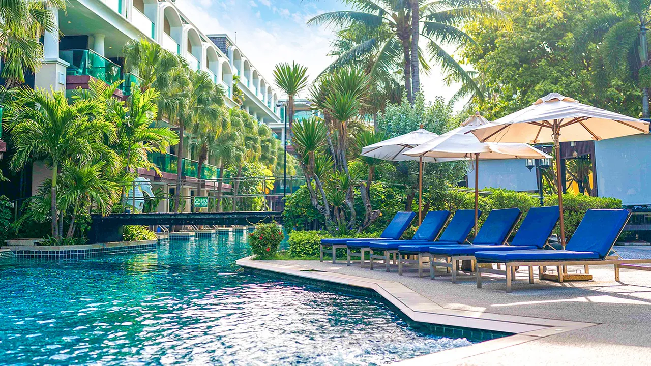 Phuket Graceland Resort & Spa: בריכות, ילדים ומתקנים